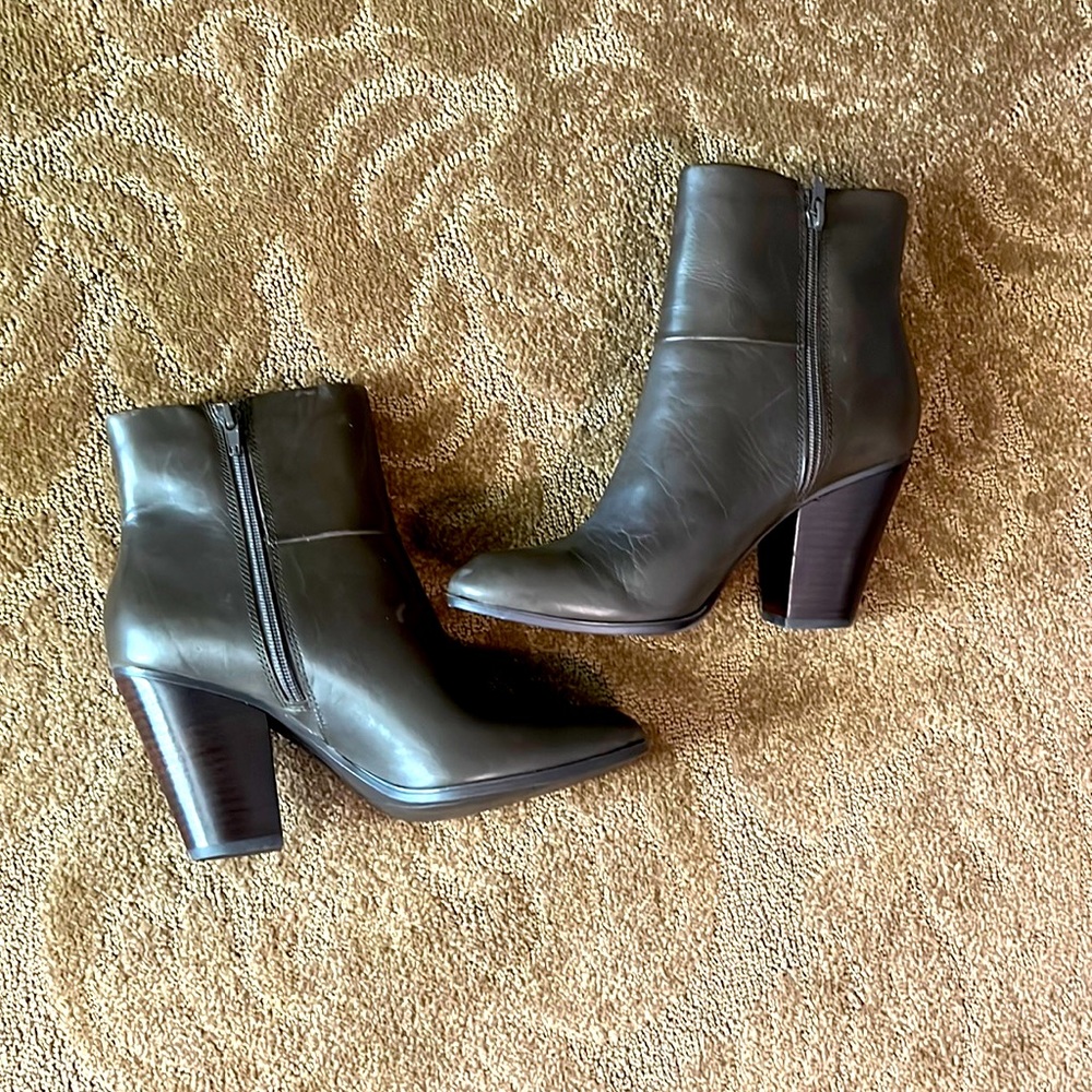 Nine West never worn ankle boots.
